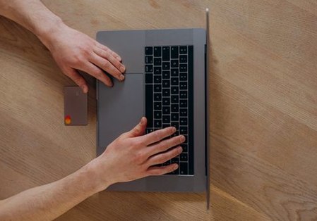 xóc đĩa di động Debet